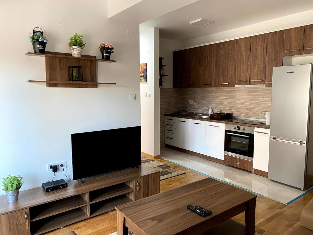 Skopje Brand New Apartment מראה חיצוני תמונה